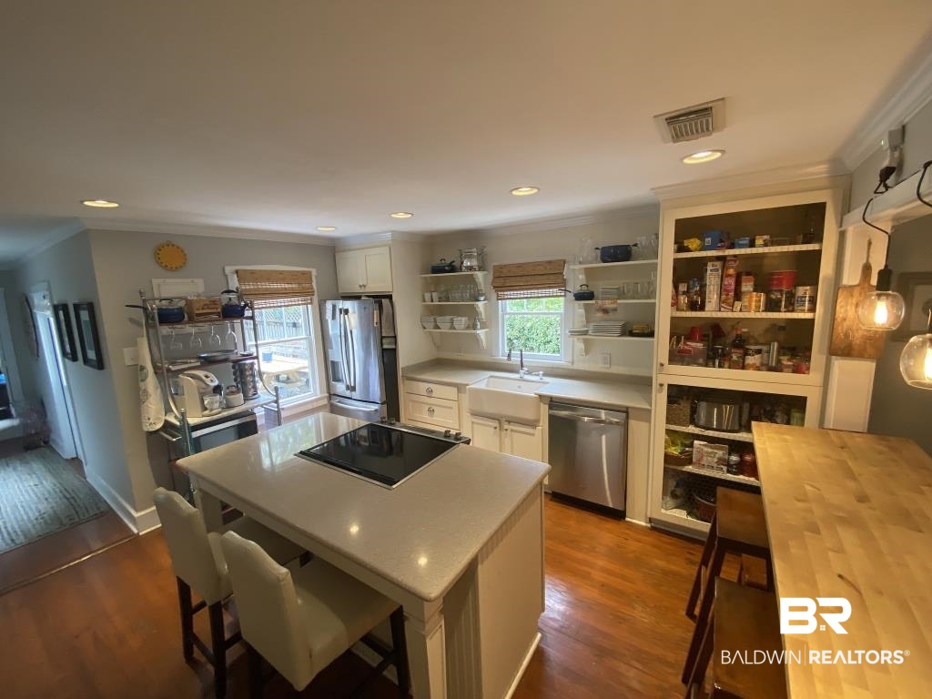 354 Azalea Street Fairhope, AL 36532 - Photo 6 of 24