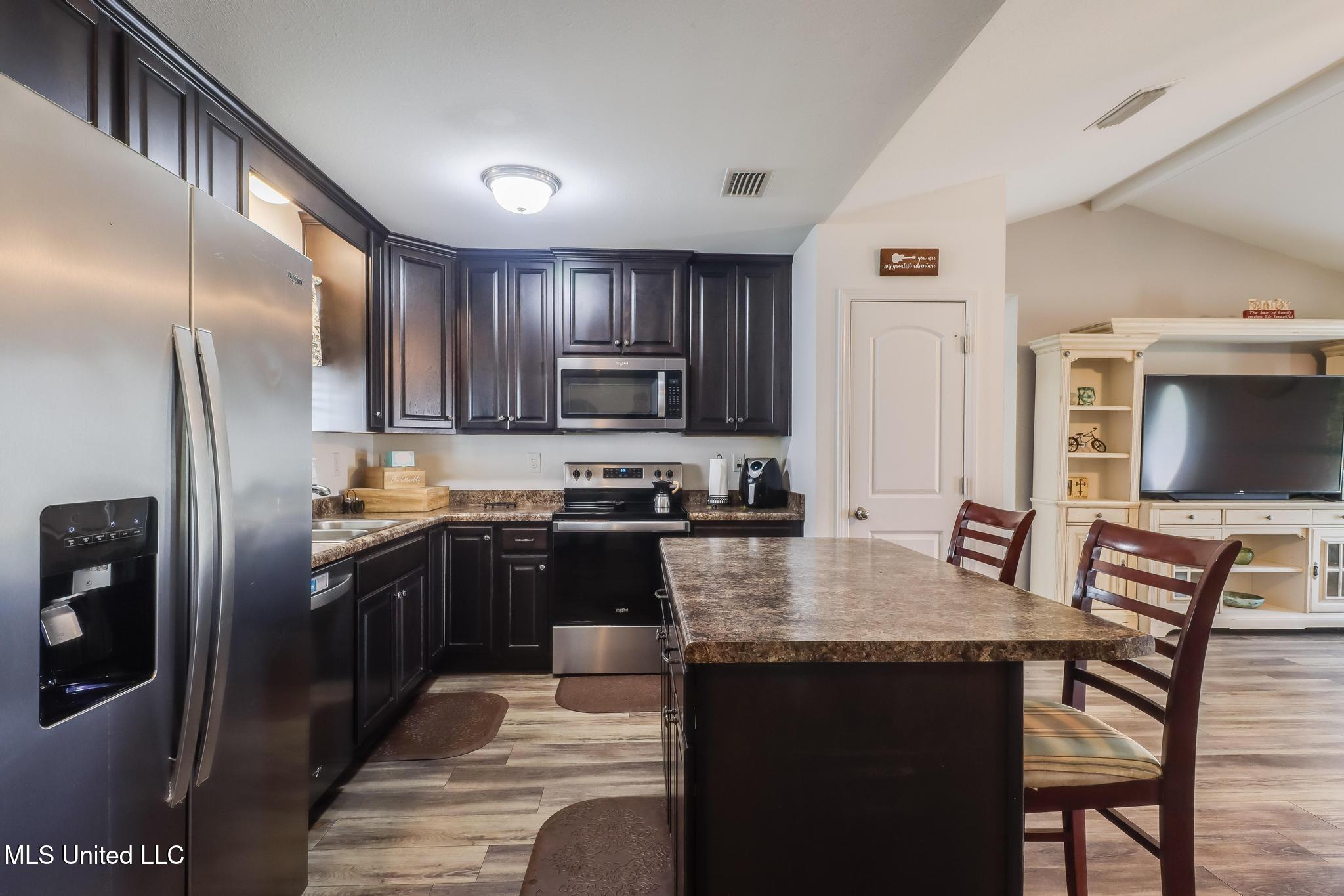 21510 Yankee Town Road Saucier, MS 39574 - Photo 4 of 34 IMG_0470-Edit