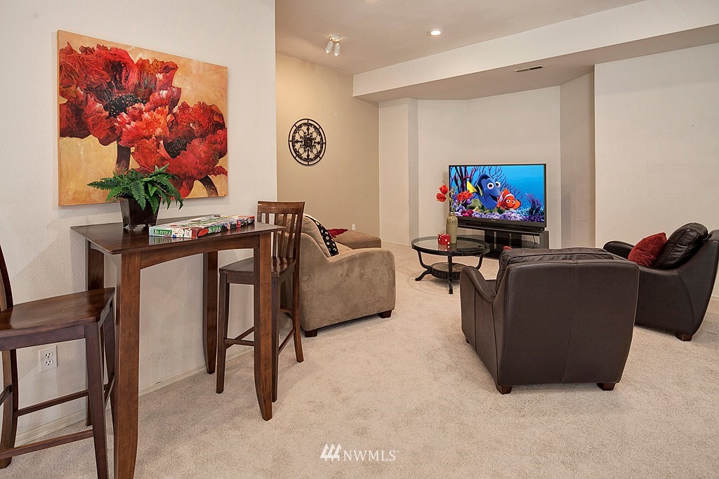 15611 100th Place Northeast Bothell, WA 98011 - Photo 14 of 23 Gallery Image 14