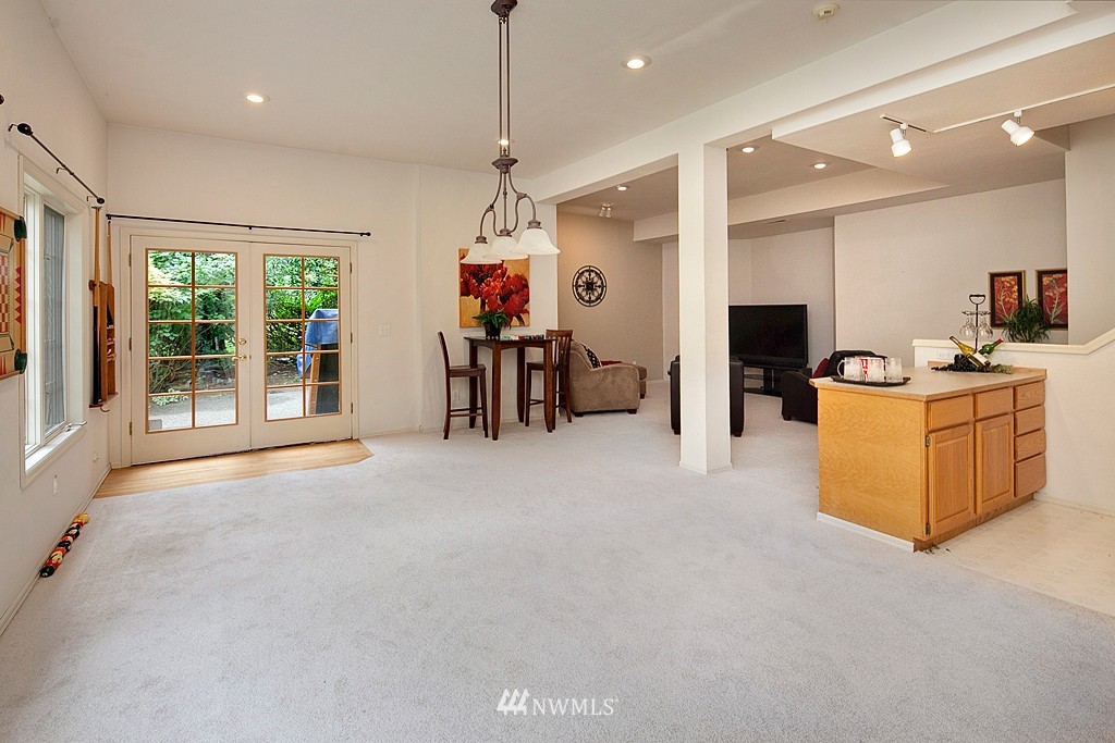 15611 100th Place Northeast Bothell, WA 98011 - Photo 16 of 23 Gallery Image 16