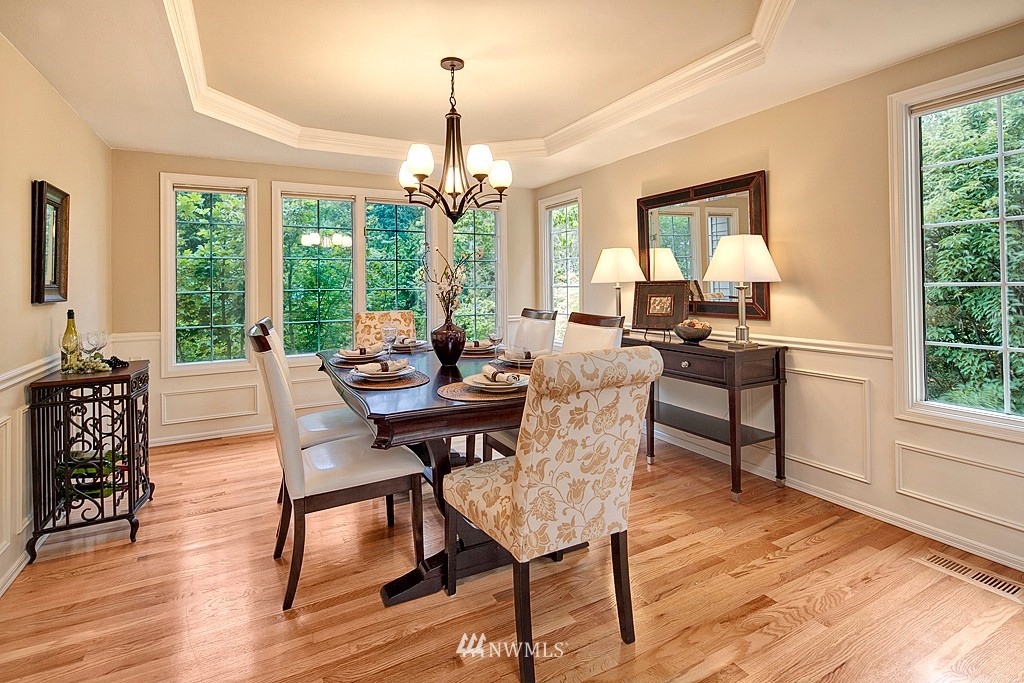 15611 100th Place Northeast Bothell, WA 98011 - Photo 5 of 23 Gallery Image 5