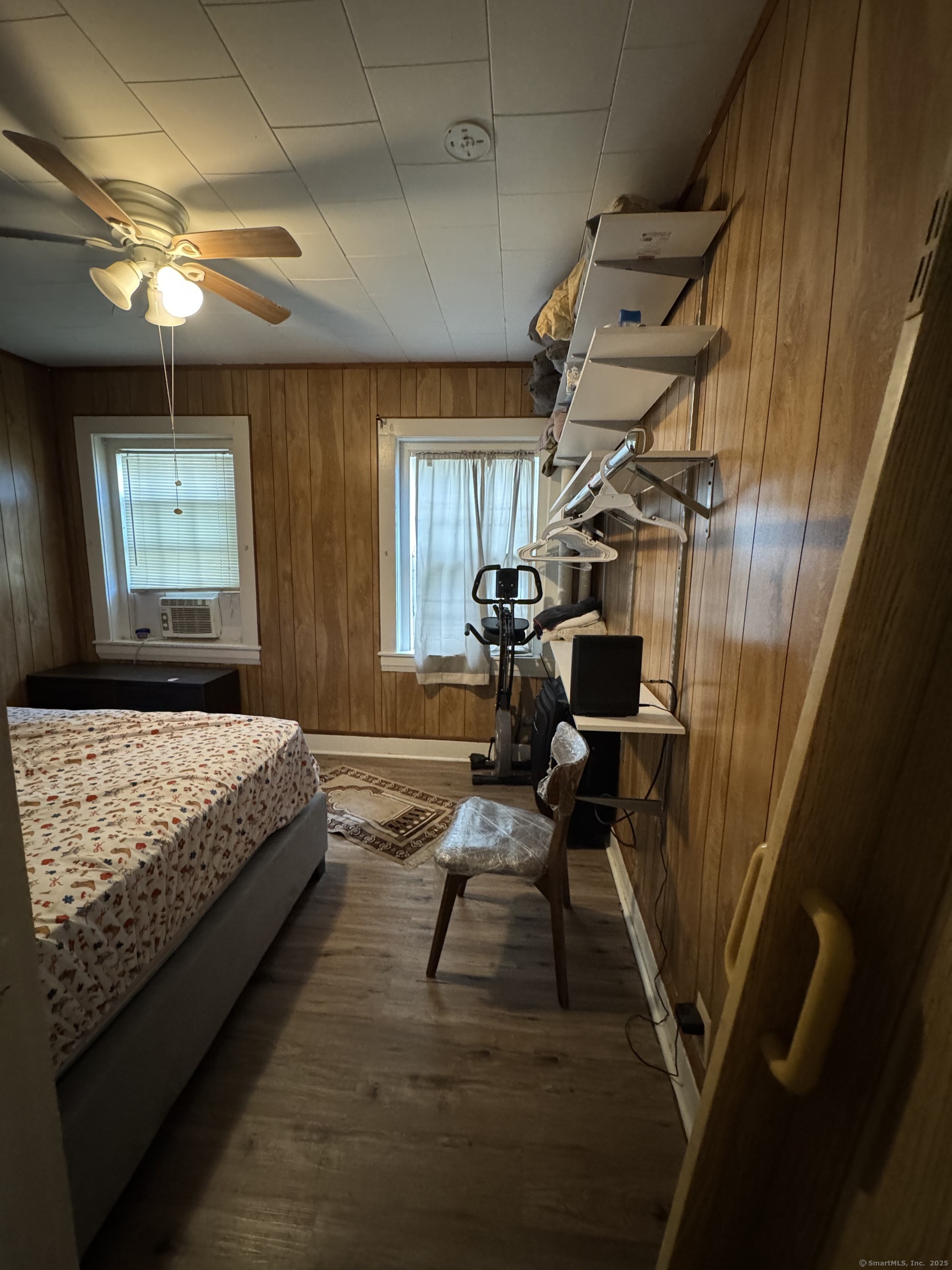 785 Connecticut Avenue, Unit 2 Bridgeport, CT 06607 - Photo 6 of 9 a living room with a couch