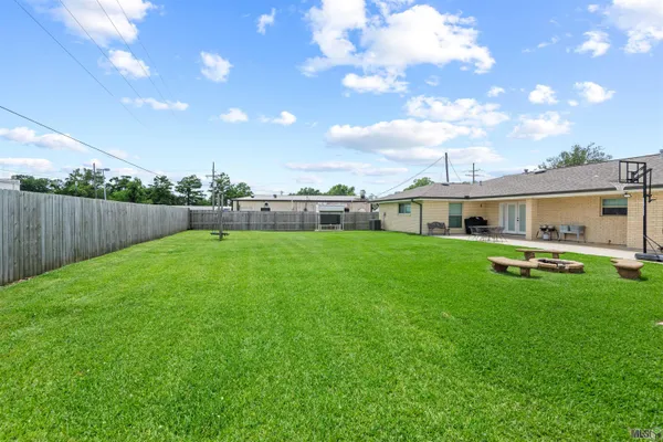 $285,000 | 102 Highland Drive, Houma, LA 70364