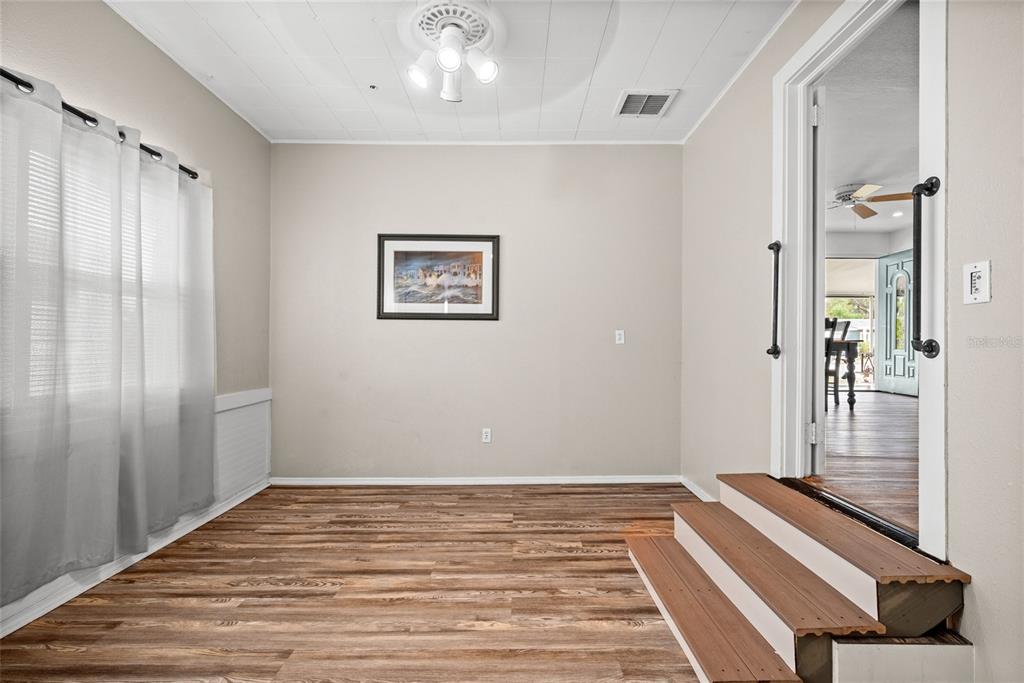 435 3rd Street Northwest Largo, FL 33770 - Photo 21 of 41
