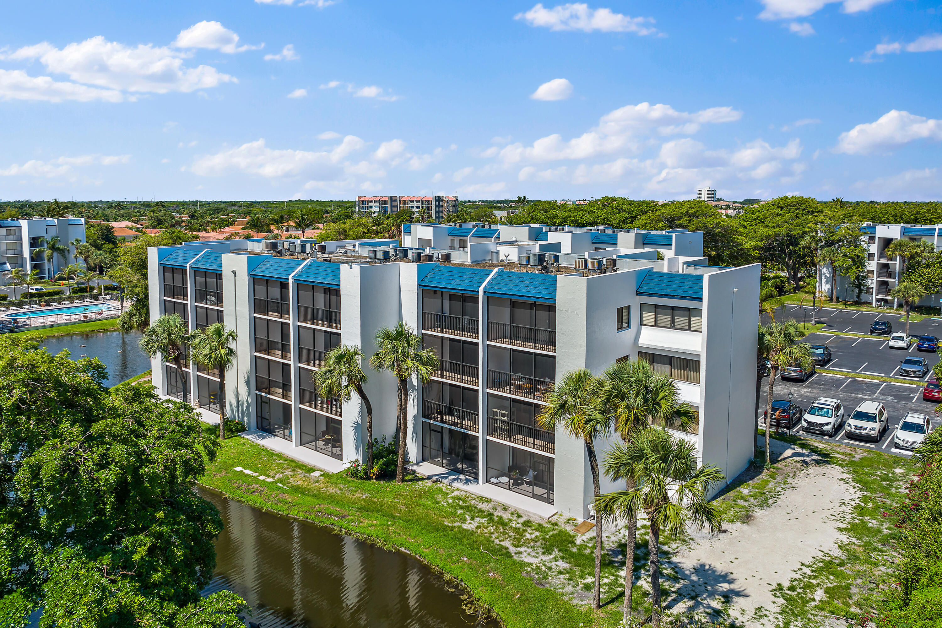 1605 Highway 1, Unit D301 Jupiter, FL 33477 - Photo 4 of 46 a view of a garden