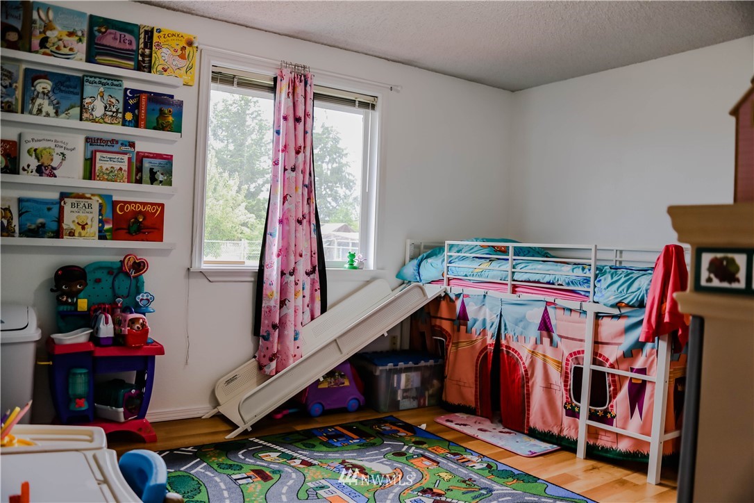 18144 Applegate Street Southwest Rochester, WA 98579 - Photo 12 of 22