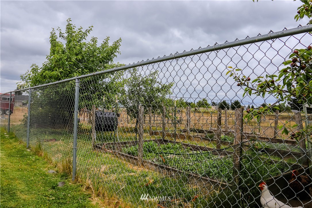 18144 Applegate Street Southwest Rochester, WA 98579 - Photo 17 of 22