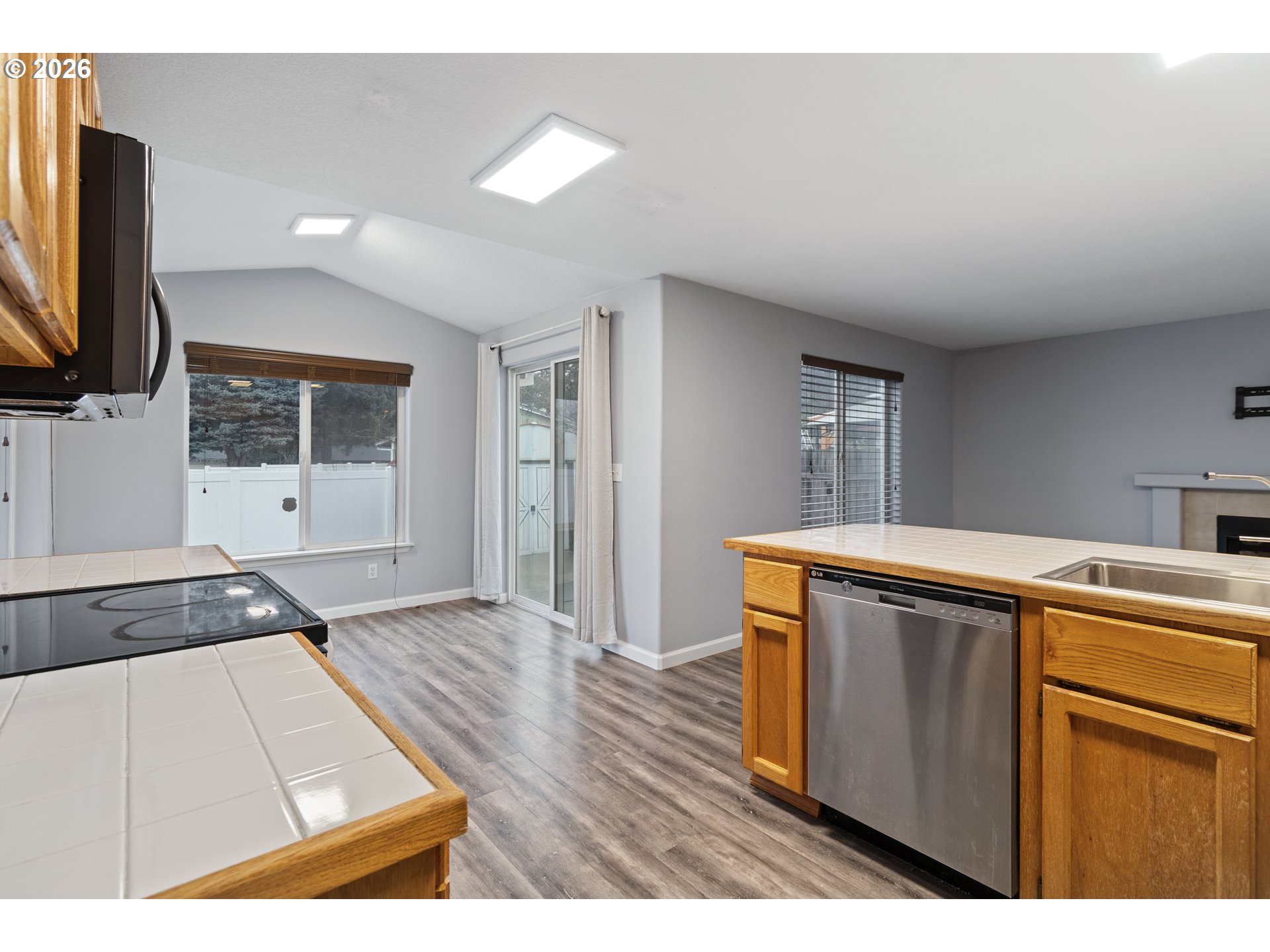 20277 Southwest Jay Street Beaverton, OR 97003 - Photo 13 of 48 Kitchen