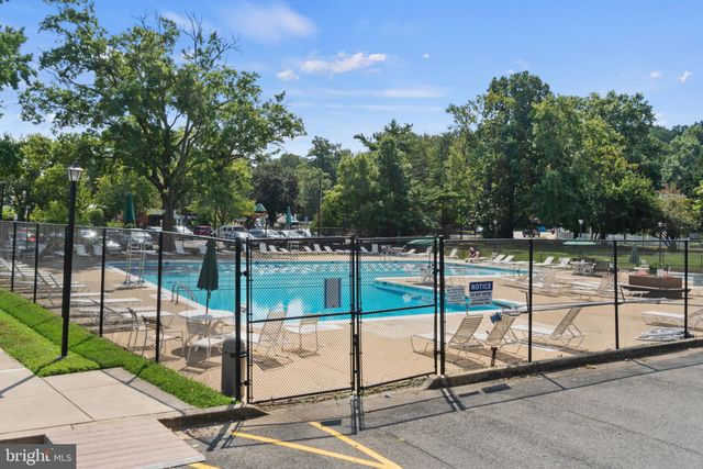 $264,000 | 3478 Martha Custis Drive, Alexandria, VA 22302