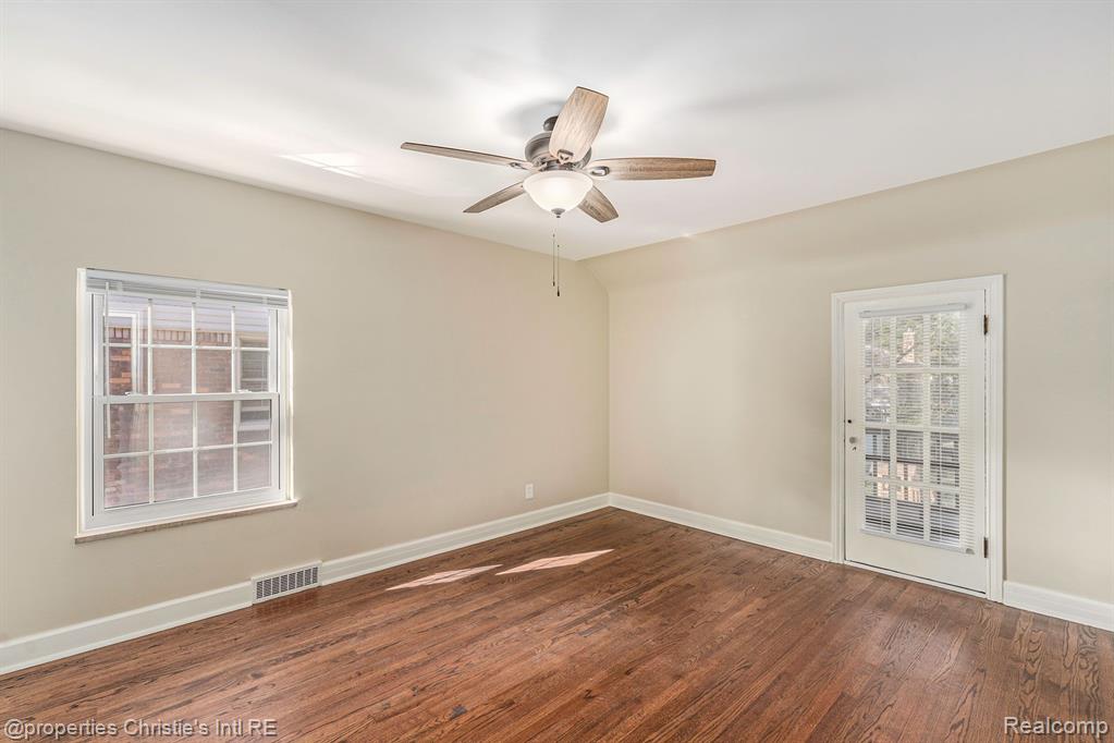 302 Moran Road Grosse Pointe Farms, MI 48236 - Photo 22 of 38