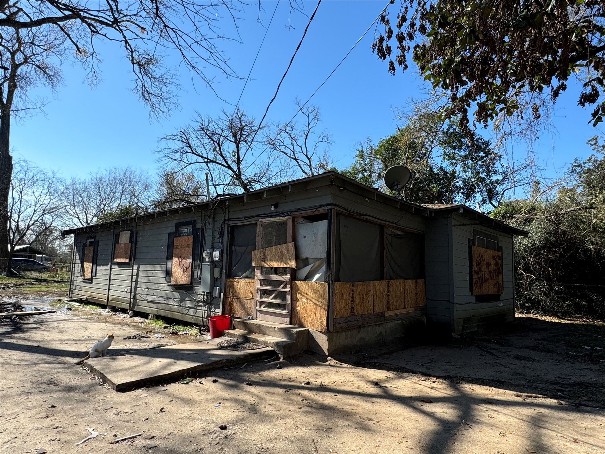 5020 Fitch Street Houston, TX 77016 - Photo 1 of 18 a view of a car park in front of a house