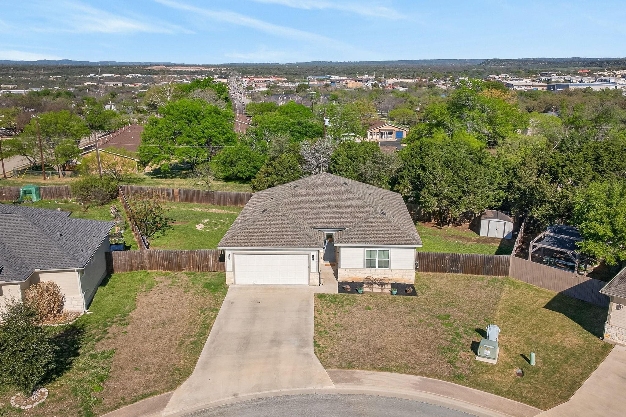102 Ladera Cove Marble Falls, TX 78654 - Photo 2 of 29