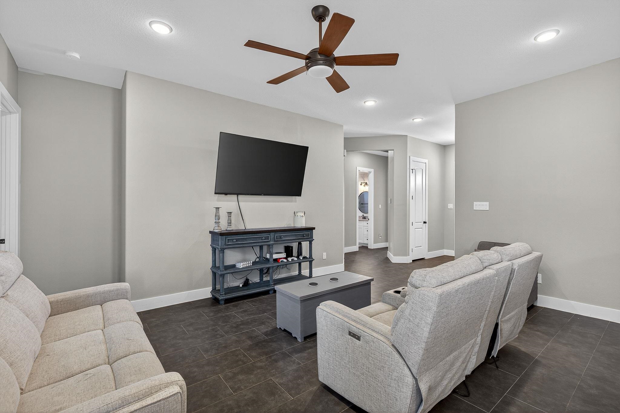 102 Ladera Cove Marble Falls, TX 78654 - Photo 5 of 29