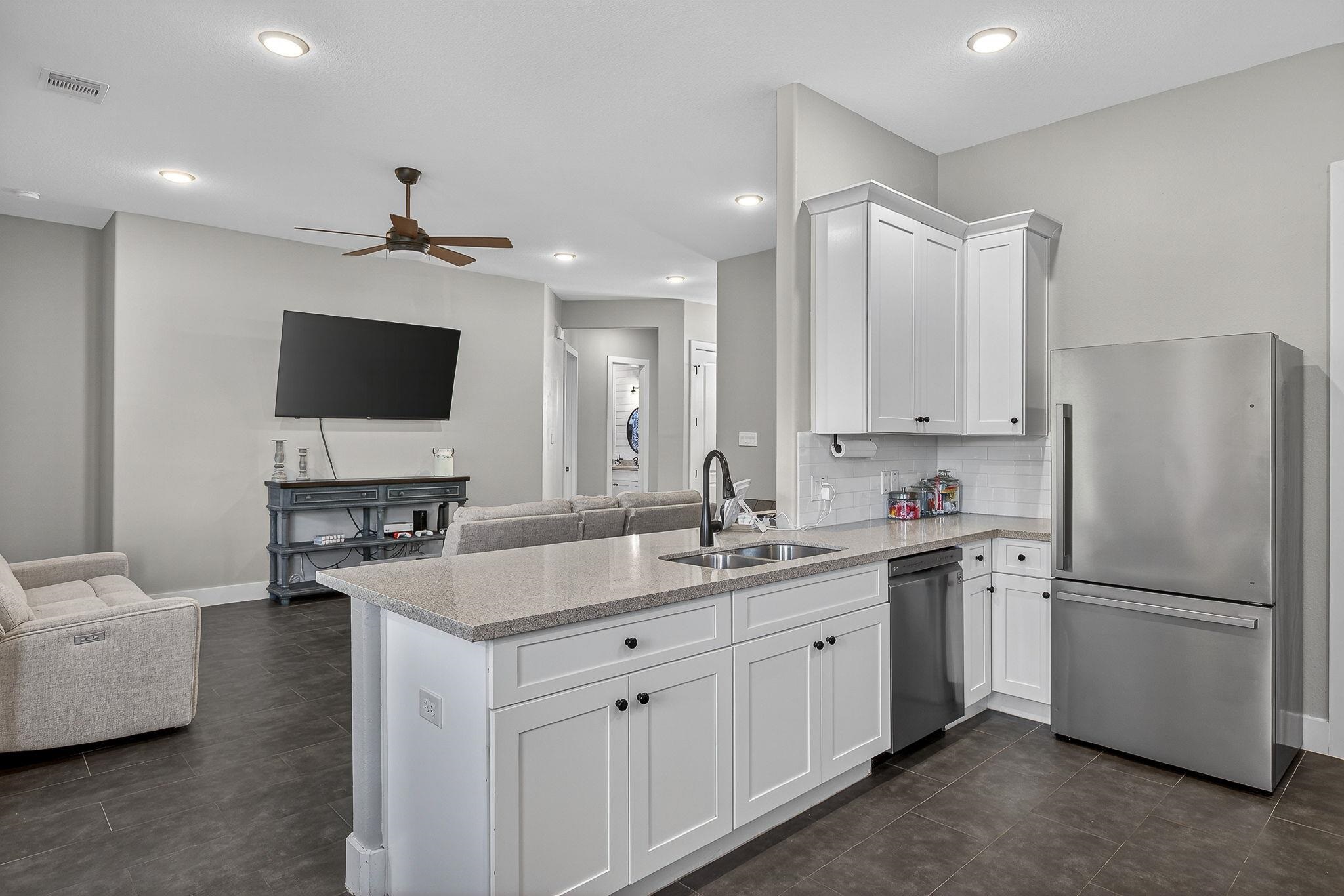 102 Ladera Cove Marble Falls, TX 78654 - Photo 7 of 29