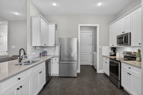 $420,000 | 102 Ladera Cove, Marble Falls, TX 78654