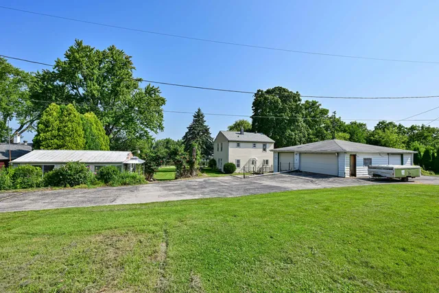 $879,000 | 6301 Riverside Road, Waterford, WI 53185