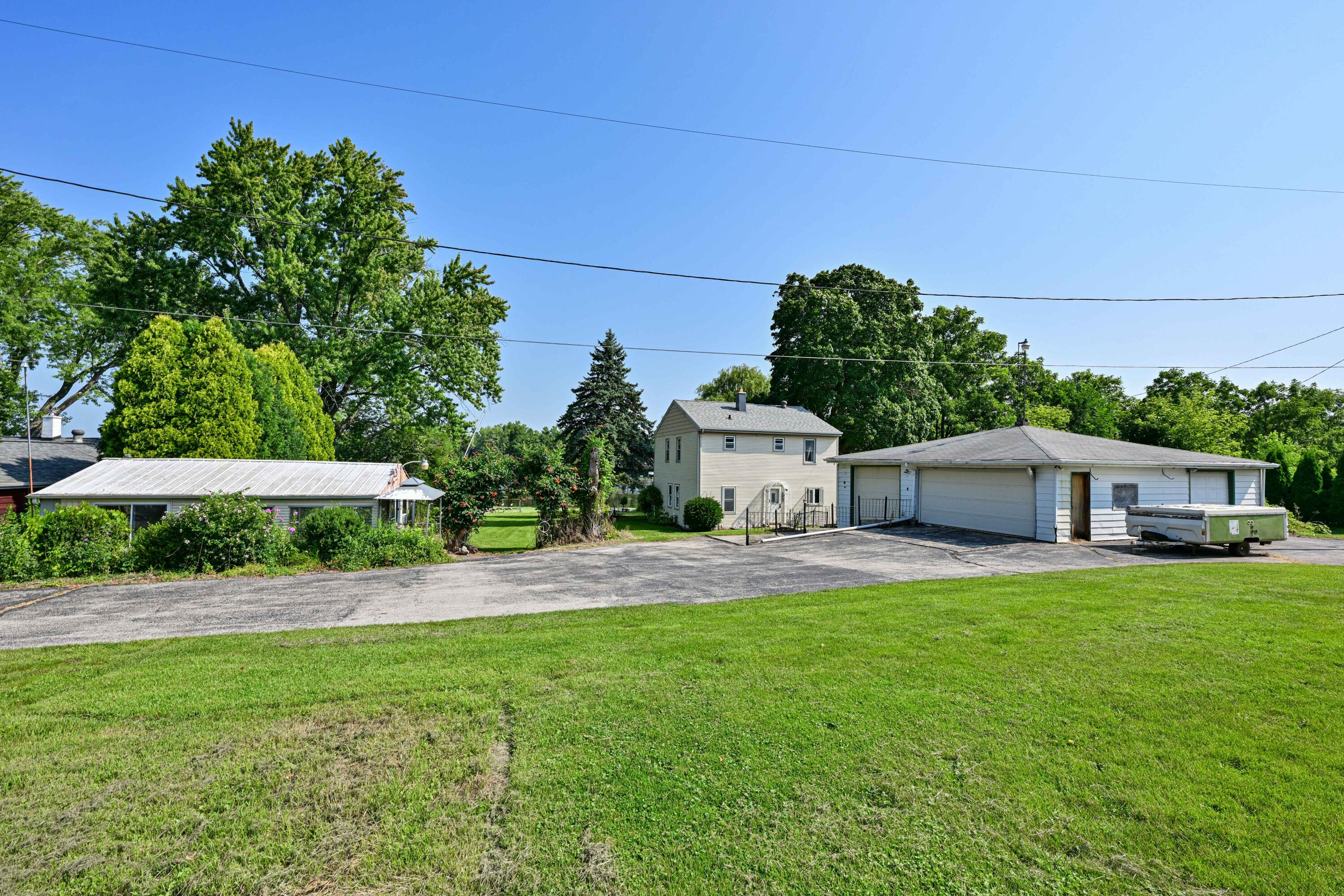 6301 Riverside Road Waterford, WI 53185 - Photo 25 of 38 Yard