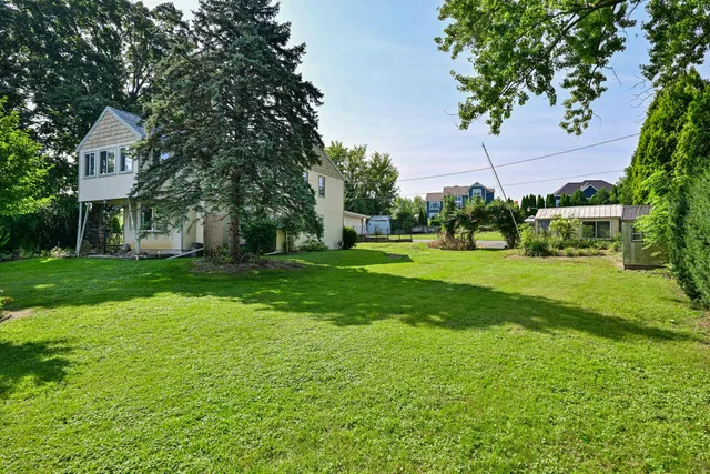 $879,000 | 6301 Riverside Road, Waterford, WI 53185