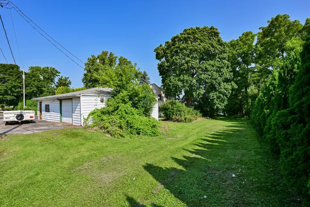 $879,000 | 6301 Riverside Road, Waterford, WI 53185