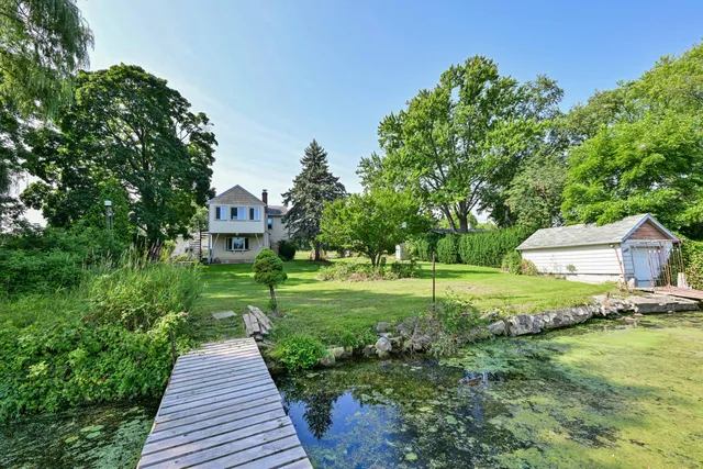 $879,000 | 6301 Riverside Road, Waterford, WI 53185