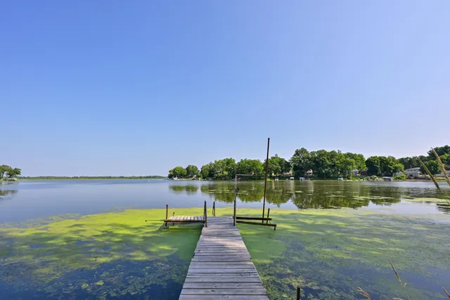 $879,000 | 6301 Riverside Road, Waterford, WI 53185