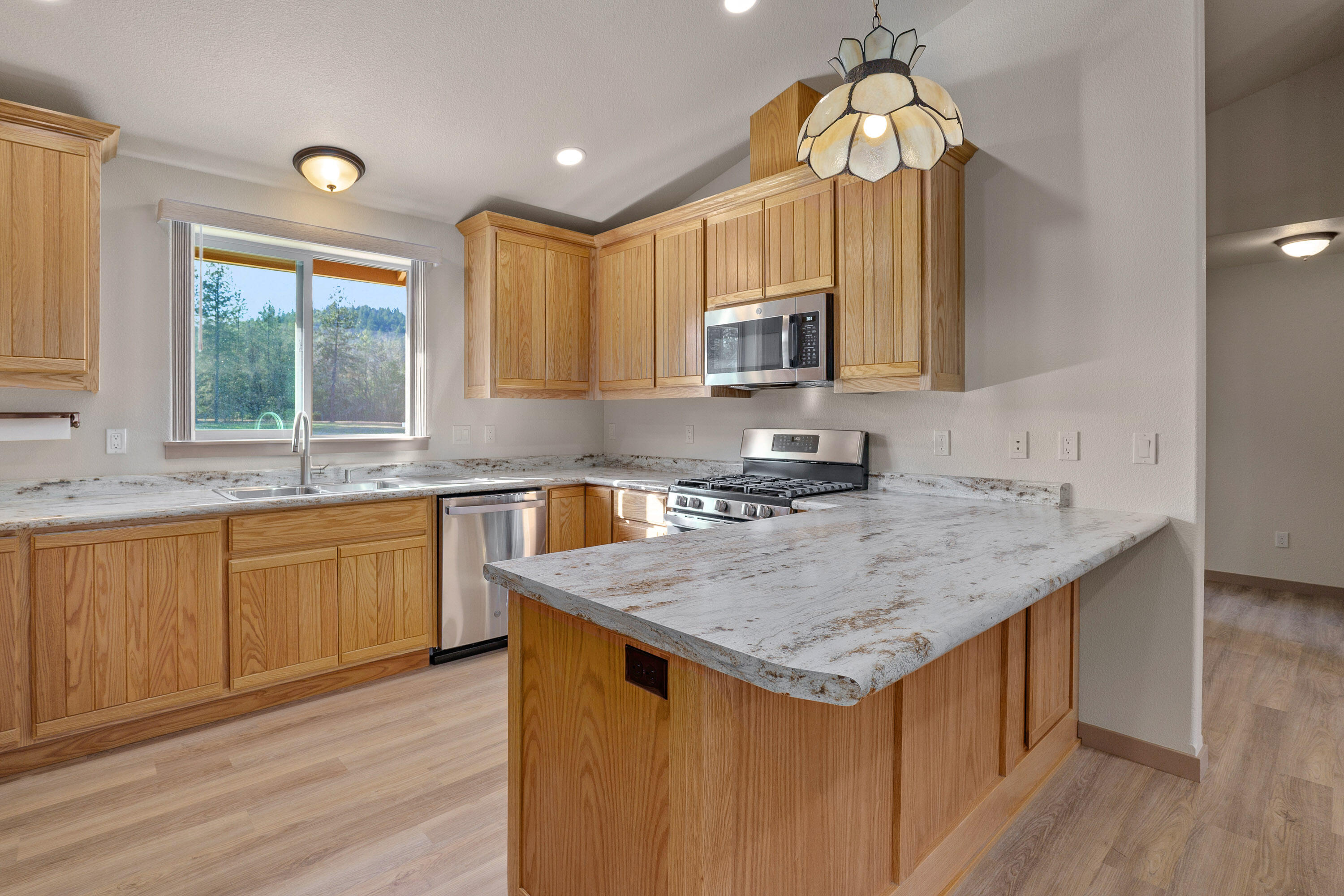 2410 Robertson Bridge Road Grants Pass, OR 97526 - Photo 12 of 46 RB Final (13)