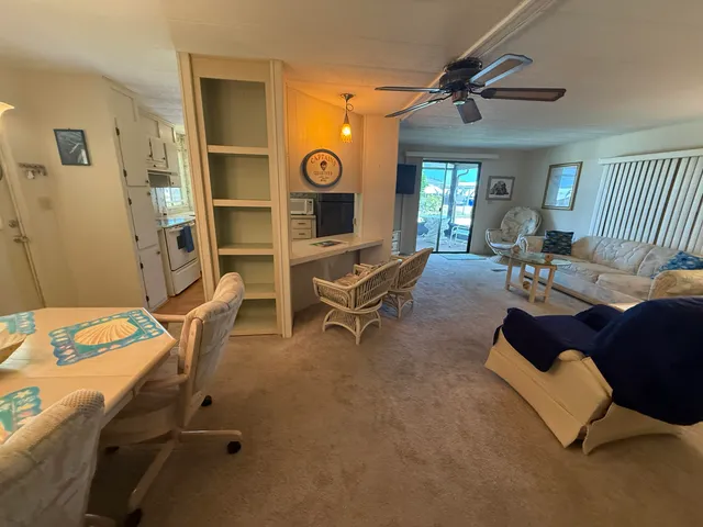 $179,000 | 7818 Southeast Continental Drive, Hobe Sound, FL 33455