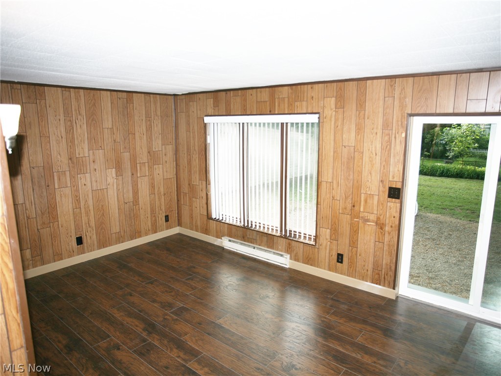 4204 Bluestone Road Cleveland, OH 44121 - Photo 12 of 35