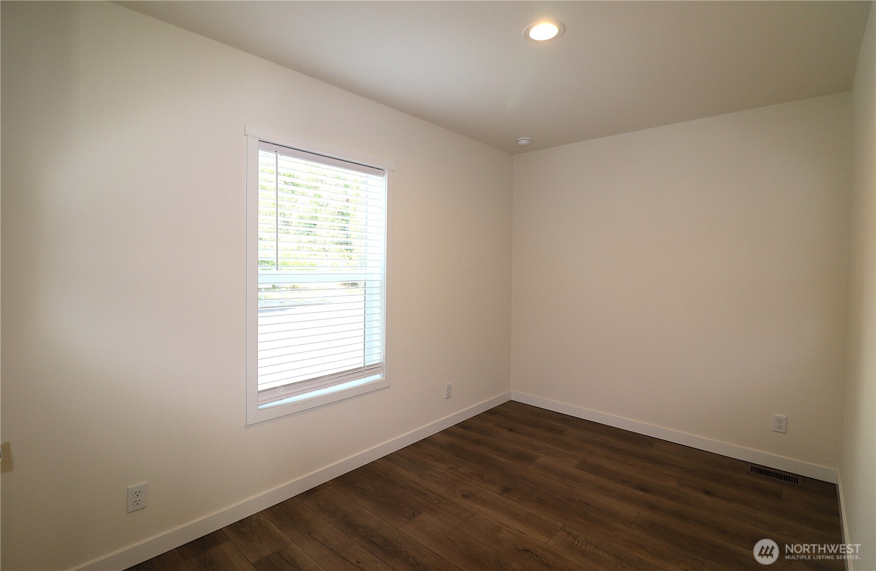 1060 North Wenas Road, Unit 9 Selah, WA 98942 - Photo 16 of 18
