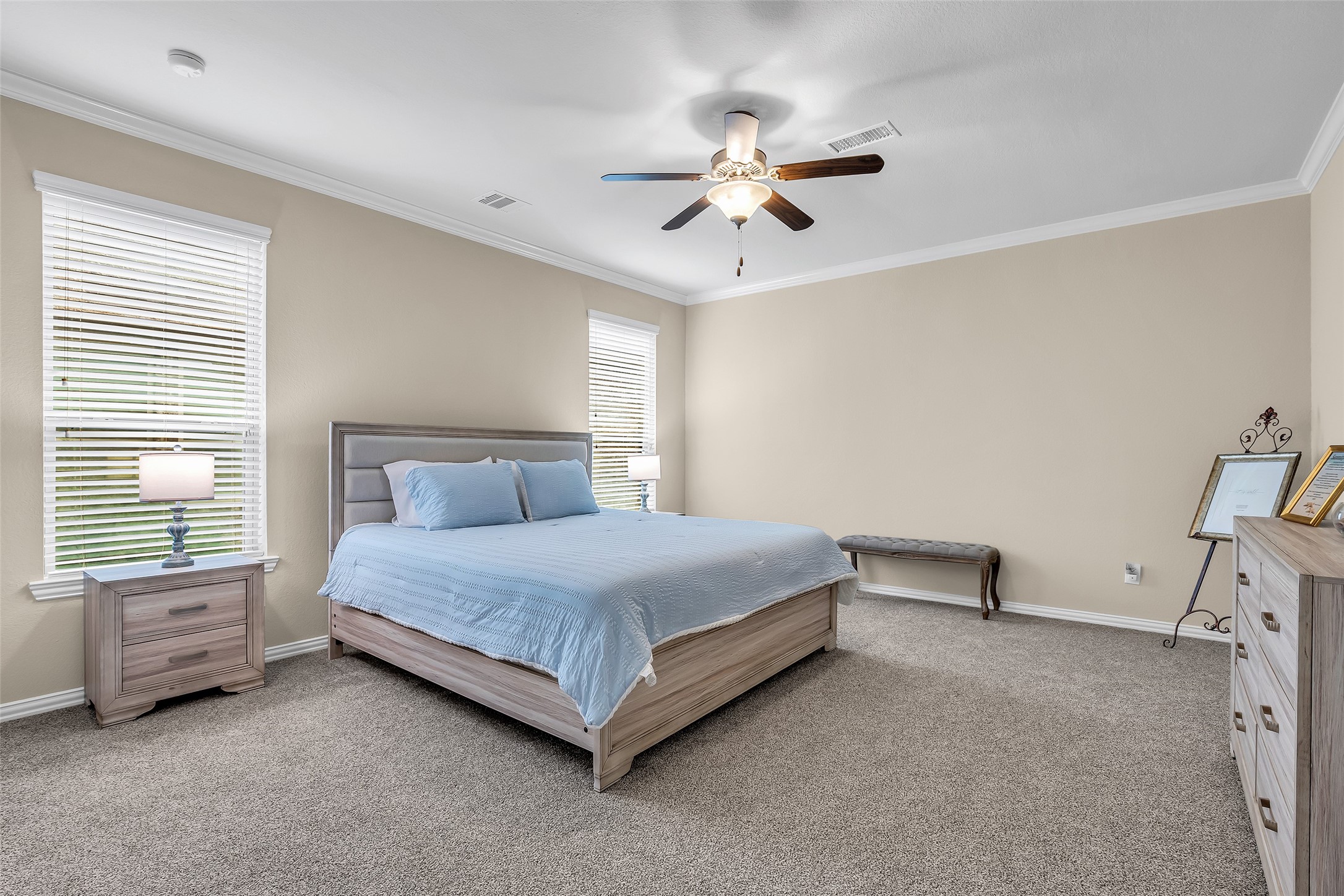 34 Sawbridge Circle Spring, TX 77389 - Photo 19 of 38 Roomy Primary Bedroom