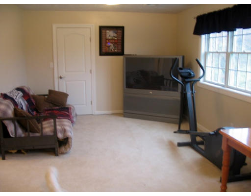 293 Arn-How Farm Road Fitchburg, MA 01420 - Photo 11 of 22 Gallery Image 11
