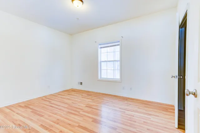 $1,550 | 147 Wallins Corners Road, Amsterdam, NY 12010