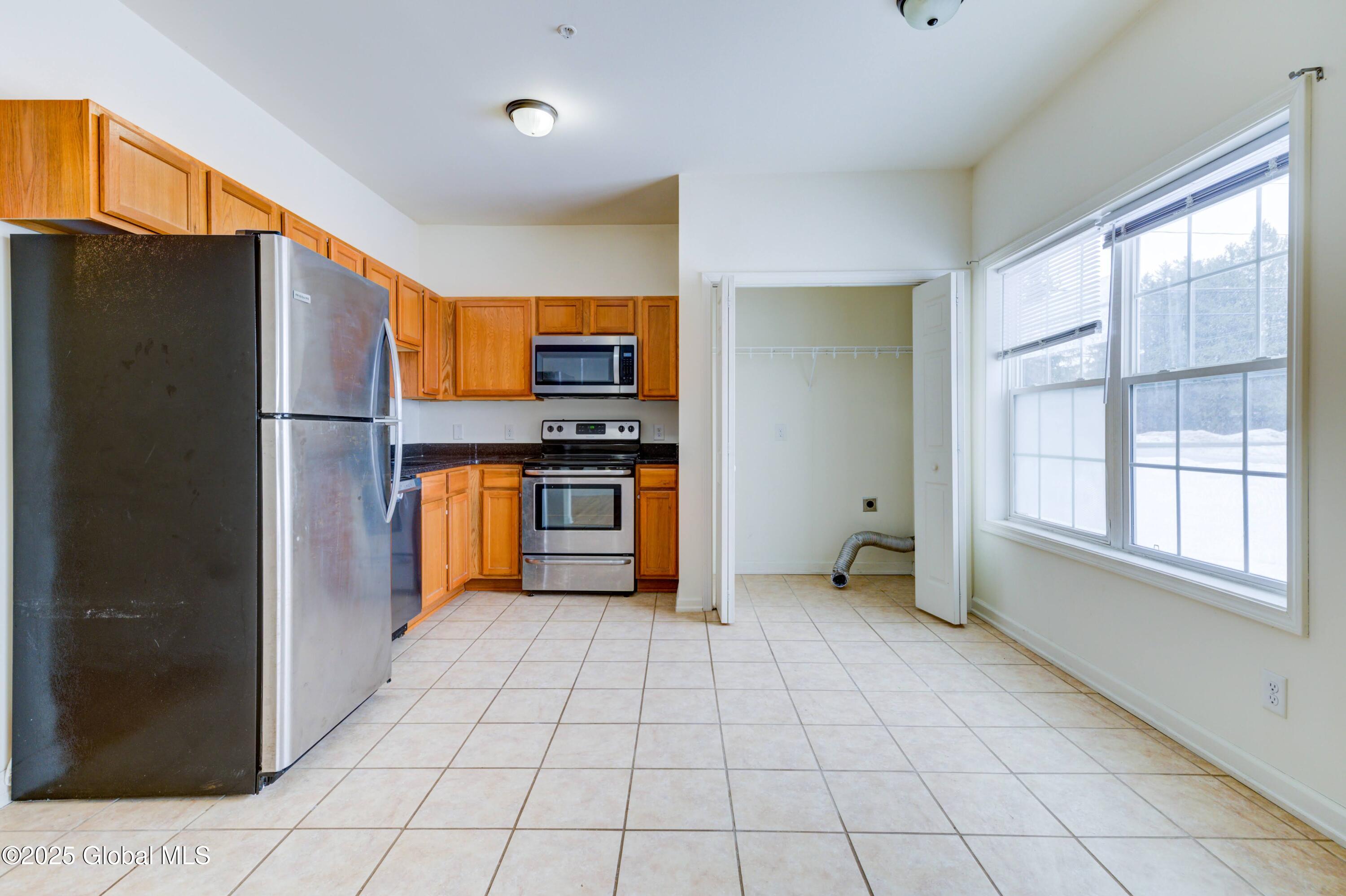 147 Wallins Corners Road Amsterdam, NY 12010 - Photo 4 of 18 Cedar-19