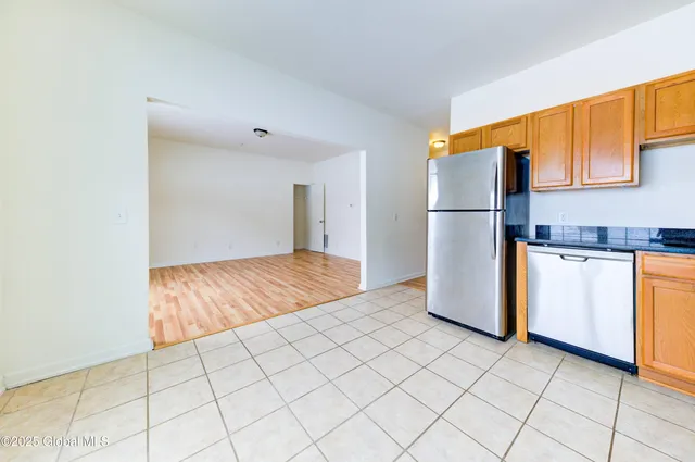 $1,550 | 147 Wallins Corners Road, Amsterdam, NY 12010