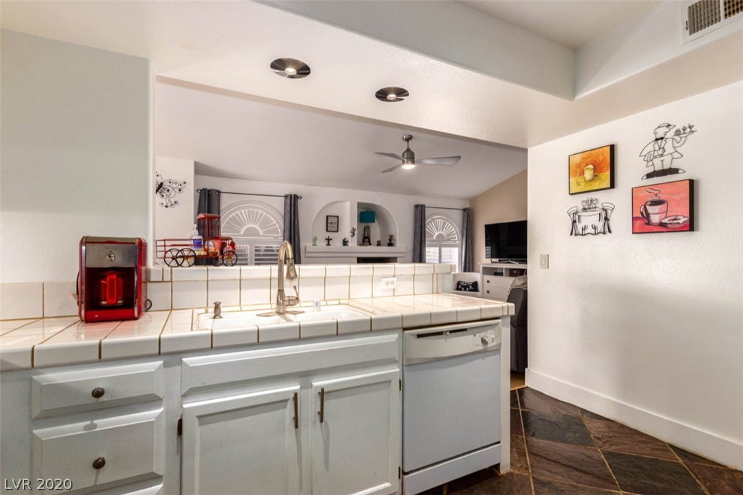 7950 West Flamingo Road, Unit 2082 Las Vegas, NV 89147 - Photo 14 of 25