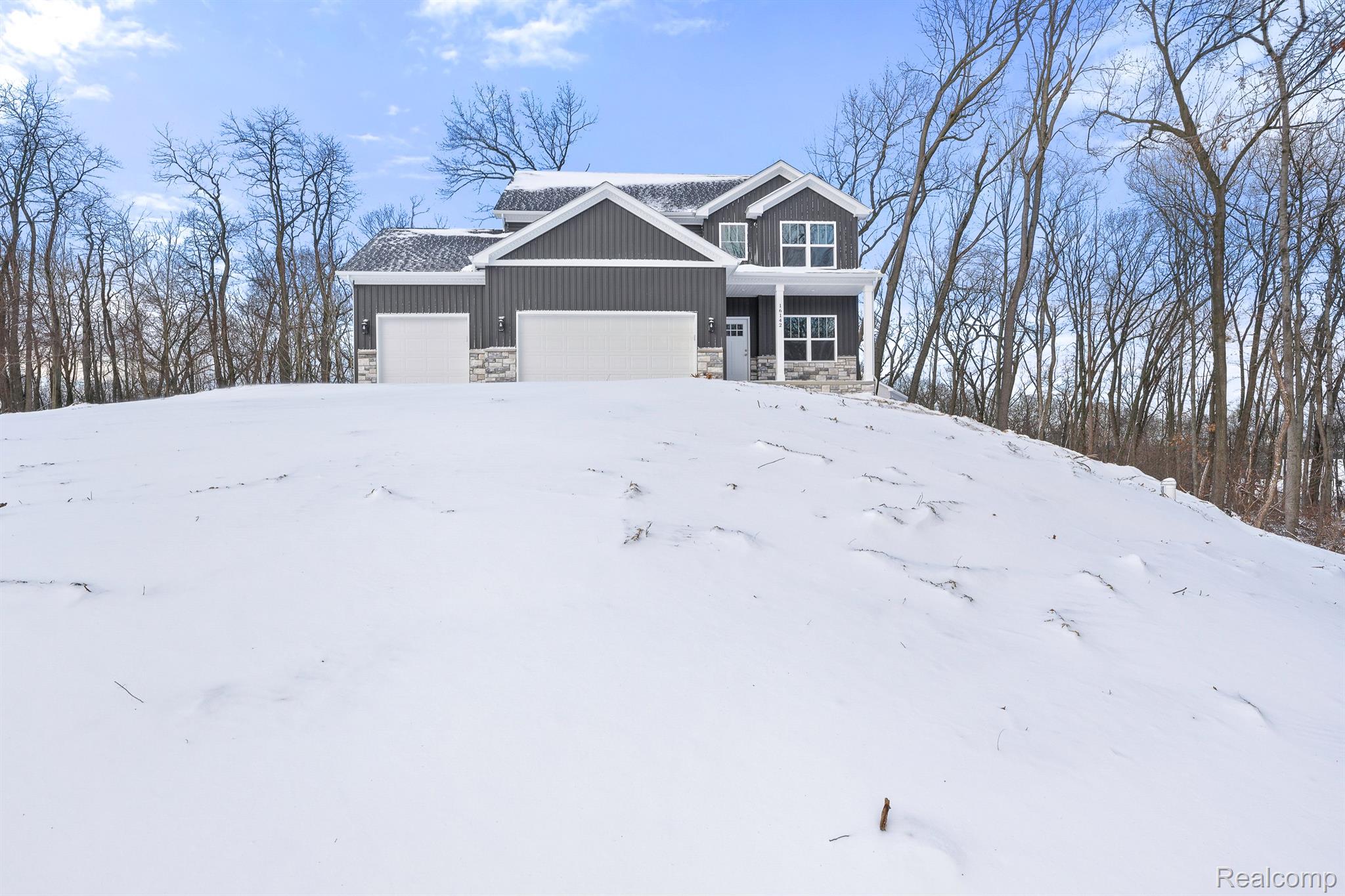 16142 Catalpa Ridge Holly, MI 48442 - Photo 1 of 25 Gallery Image 1
