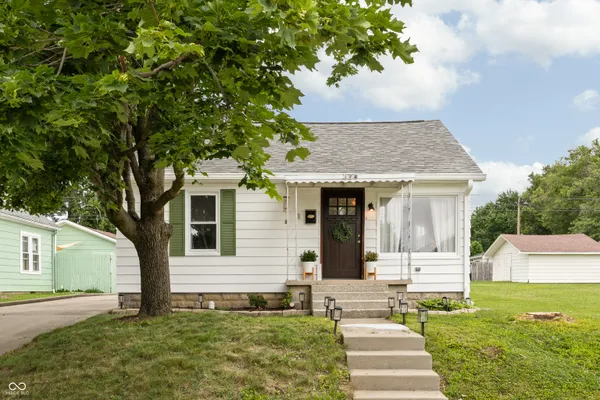 $179,000 | 325 East Michigan Street, Fortville, IN 46040