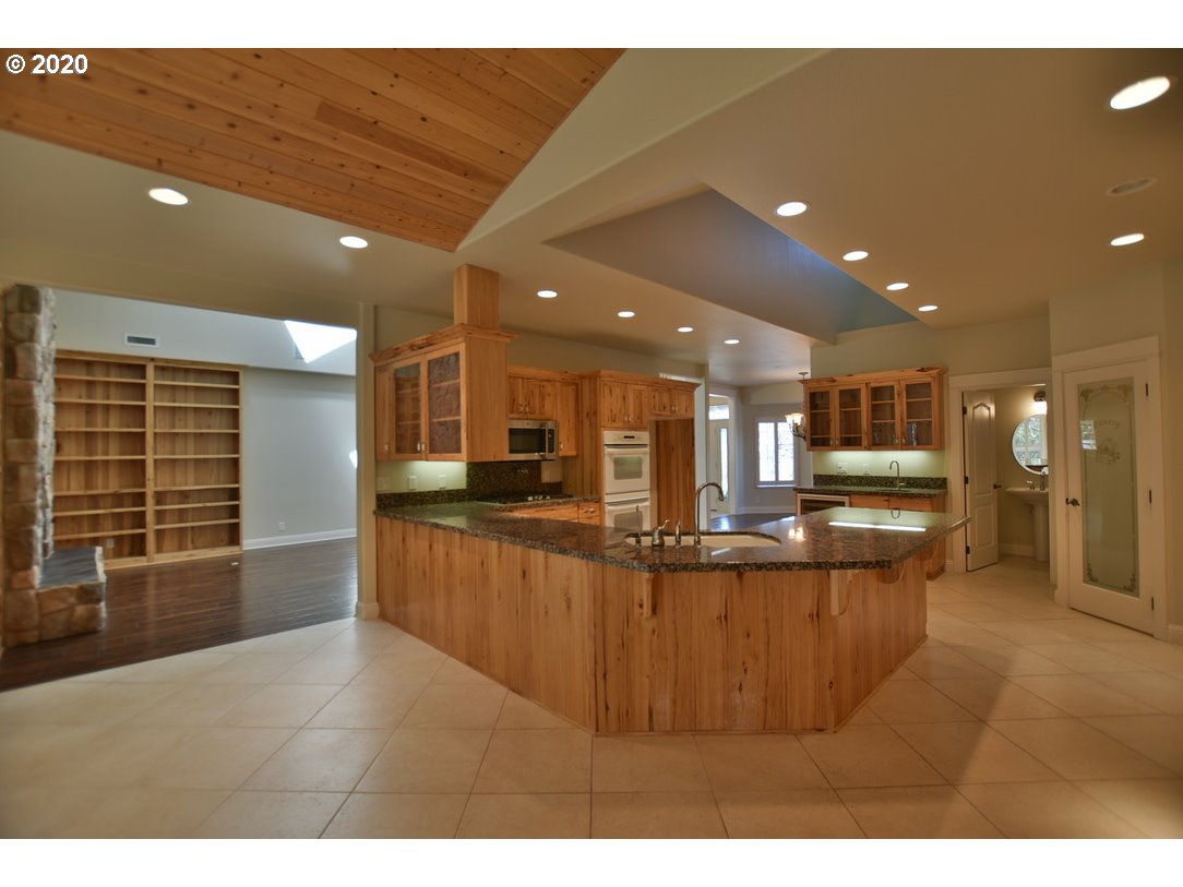 2329 Willow Loop Florence, OR 97439 - Photo 5 of 32 Gallery Image 5