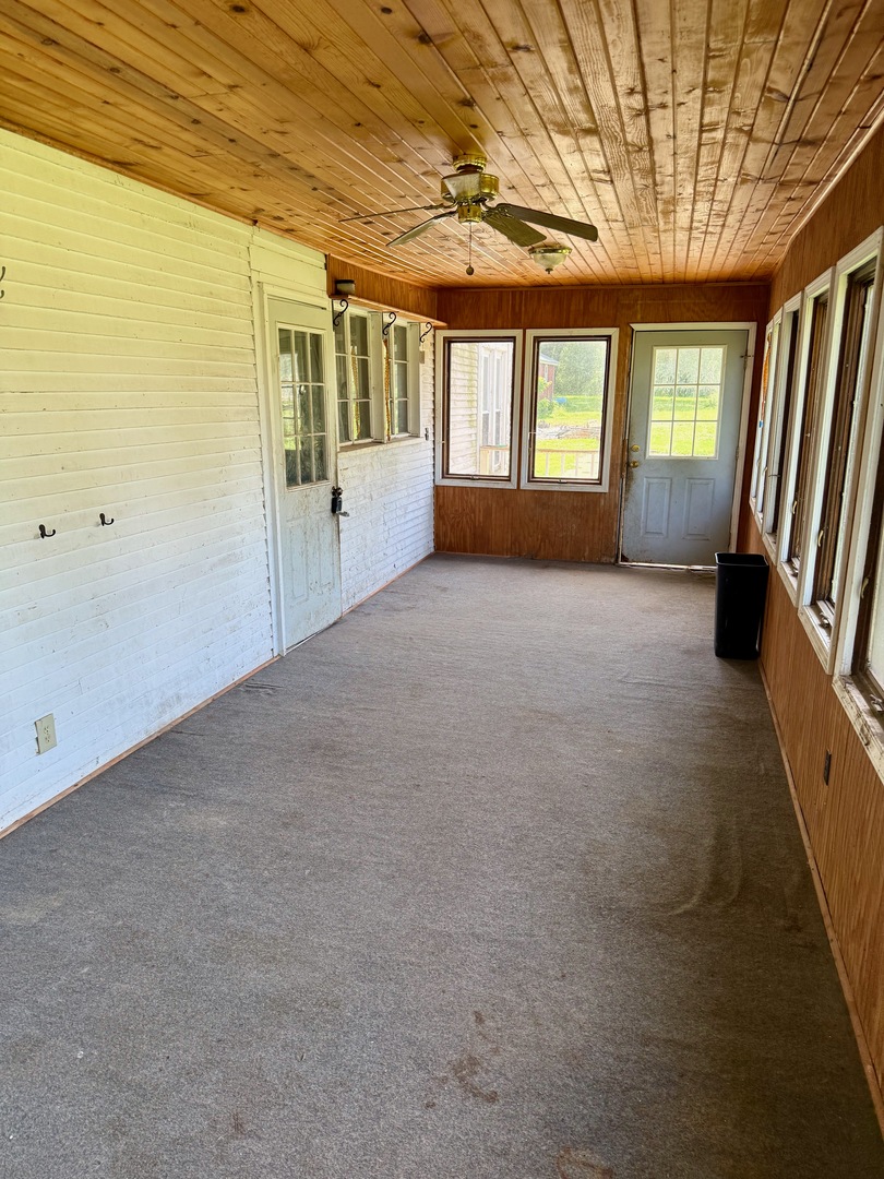 1694 North Maryland Road Polo, IL 61064 - Photo 2 of 15