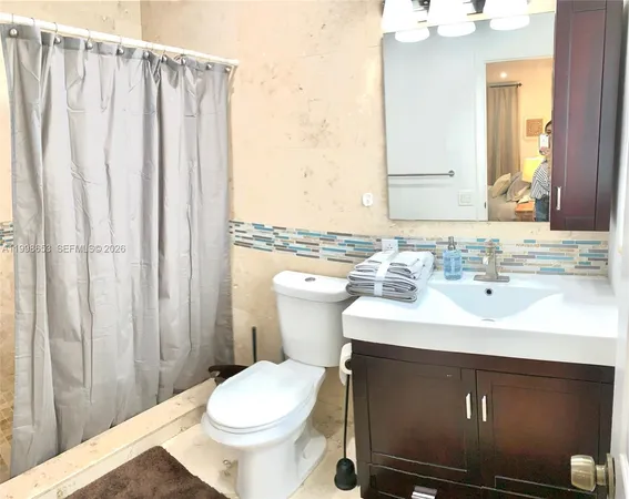 $8,400 | 411 Alesio Avenue, Coral Gables, FL 33134