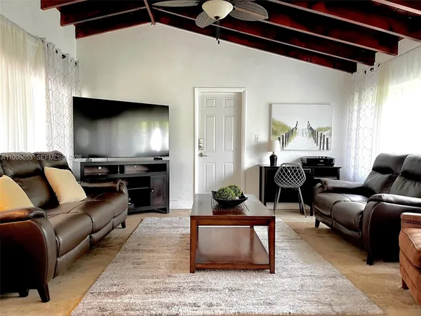 $8,400 | 411 Alesio Avenue, Coral Gables, FL 33134