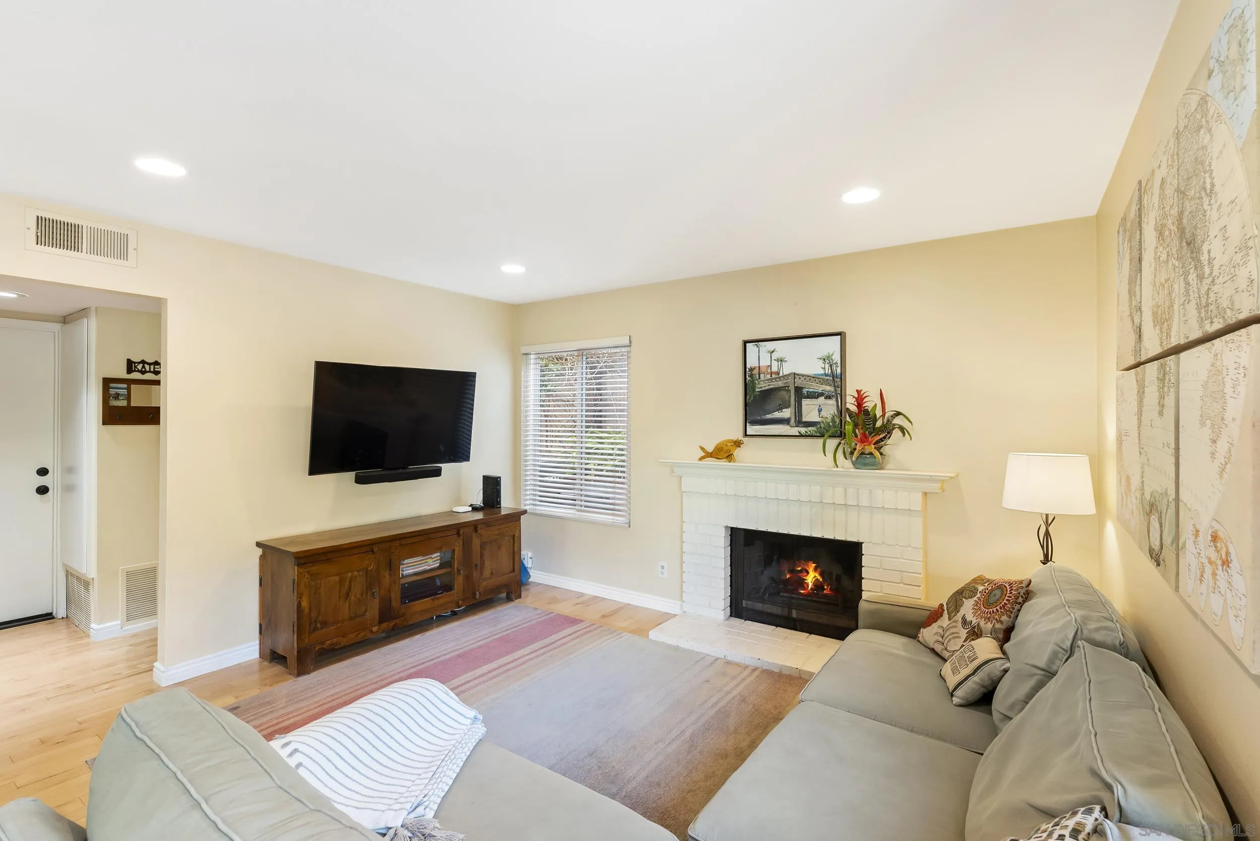 1655 Splitrail Drive Encinitas, CA 92024 - Photo 17 of 43 Gallery Image 17