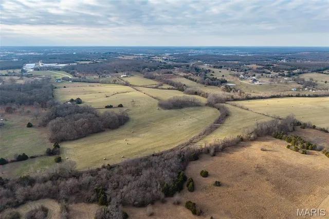 $825,000 | Tbd Pine Tree Drive, Lebanon, MO 65536