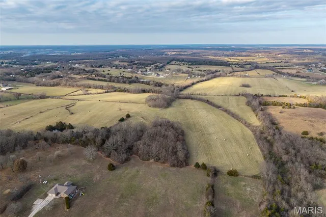 $825,000 | Tbd Pine Tree Drive, Lebanon, MO 65536