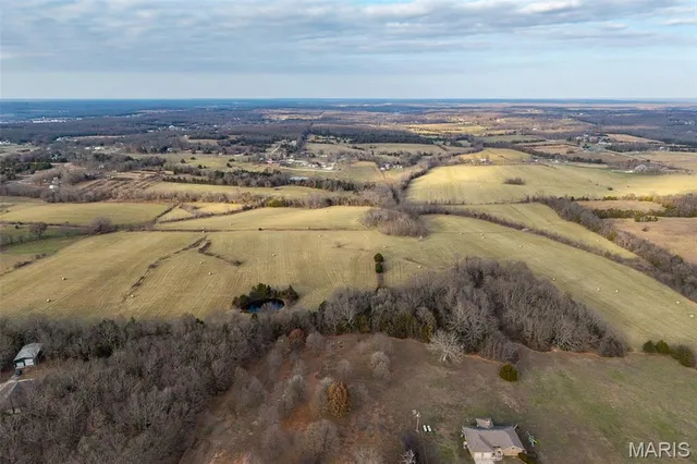 $825,000 | Tbd Pine Tree Drive, Lebanon, MO 65536