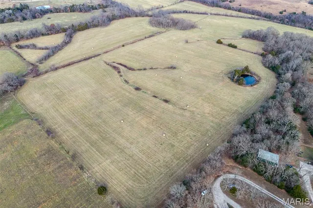 $825,000 | Tbd Pine Tree Drive, Lebanon, MO 65536