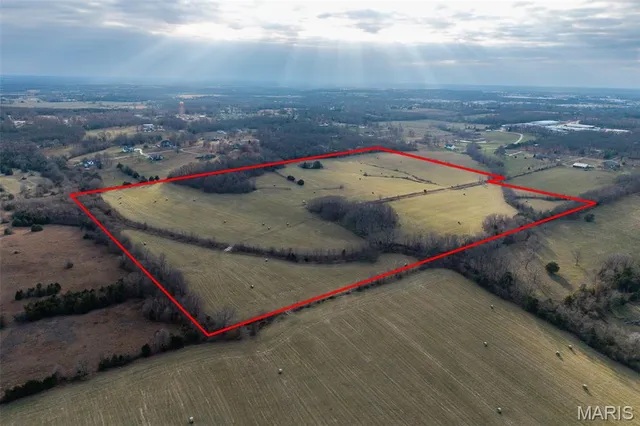 $825,000 | Tbd Pine Tree Drive, Lebanon, MO 65536