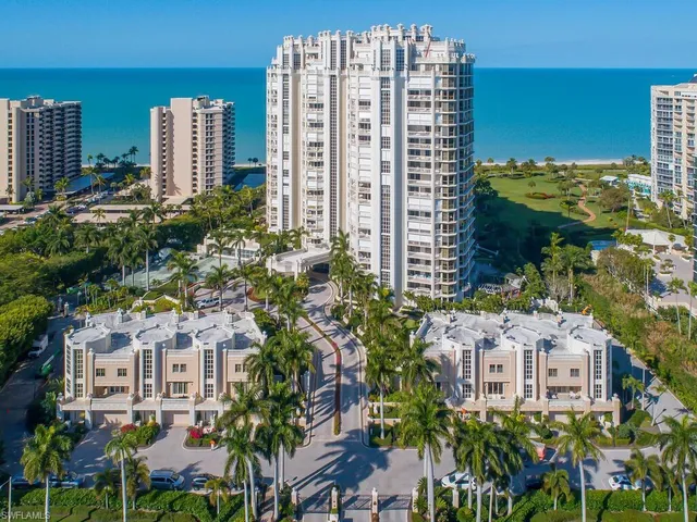 $5,250,000 | 4021 Gulf Shore Boulevard North, Unit 403, Naples, FL 34103