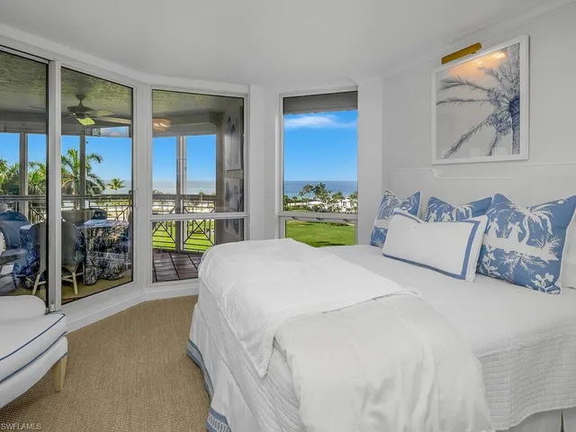 $5,250,000 | 4021 Gulf Shore Boulevard North, Unit 403, Naples, FL 34103