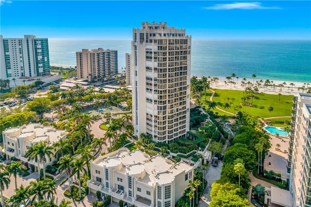 $5,250,000 | 4021 Gulf Shore Boulevard North, Unit 403, Naples, FL 34103